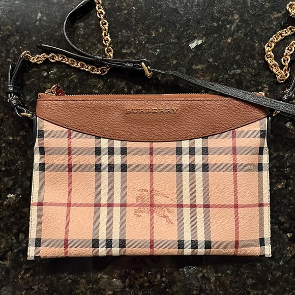 Burberry crossbody - Picture 3 of 17